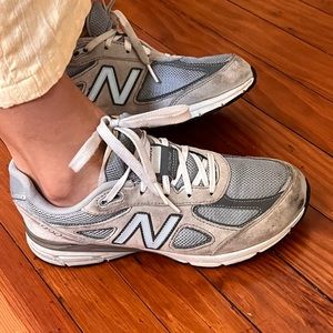 New Balance 990v4